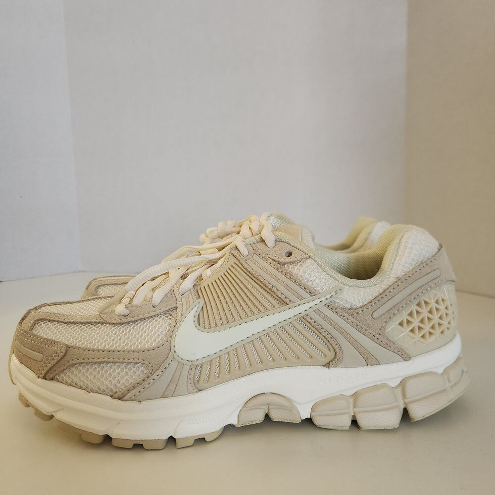Nike WMNS Zoom Vomero 5 - Beach, Sail, Light Khaki women's US 8 - Picture 4 of 10